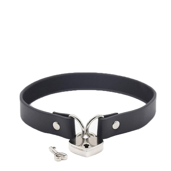 Love in Leather Heart Lock Choker