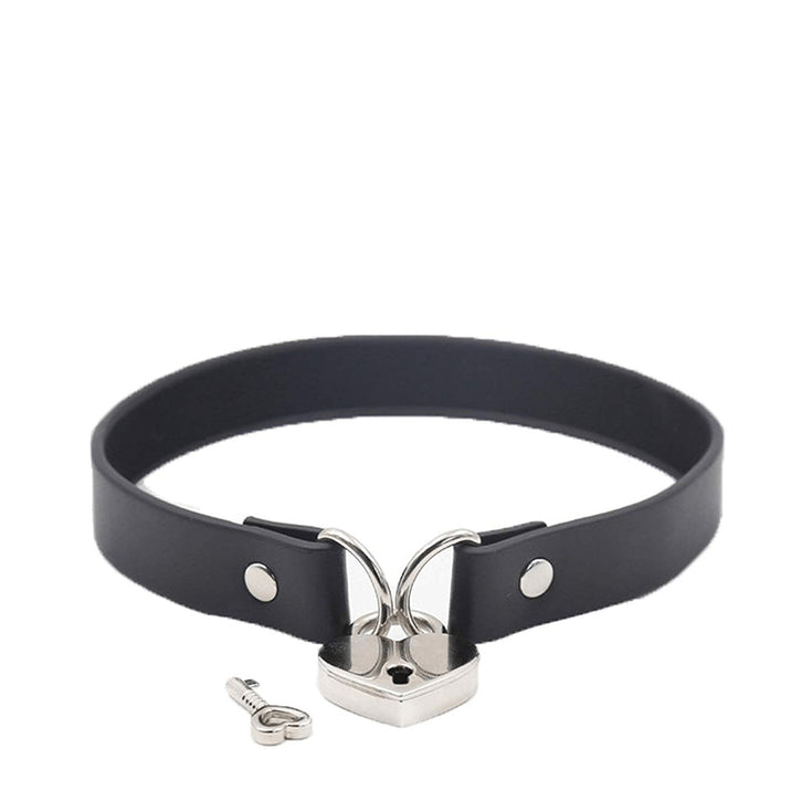 Love in Leather Heart Lock Choker