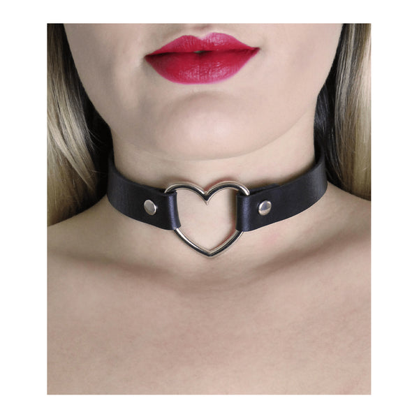 Love in Leather Heart O-Ring Choker